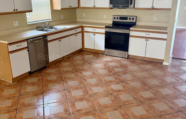 1326 AGUACATE CT
