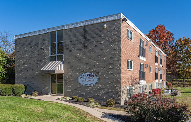 Oakview Apartments at Cincinnati Premier Living*, Cincinnati