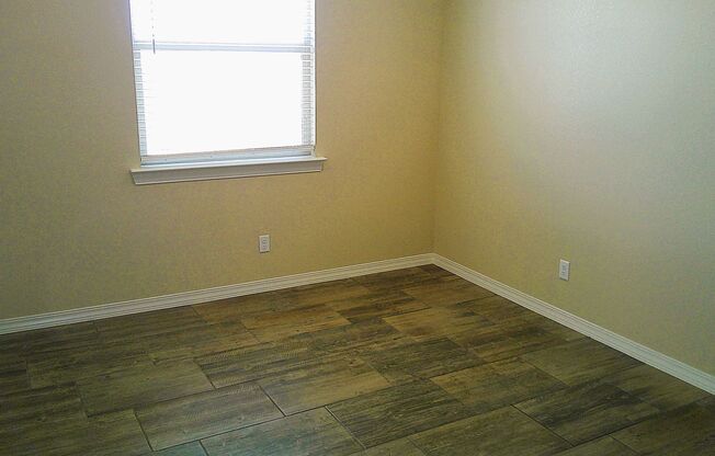 Exquisite Single Level Eastside Home With Refrigerated Air Located In Quiet Neighborhood