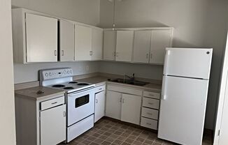 Capitola, 1bd. 1ba. single level apartment in great location near Capitola Village.