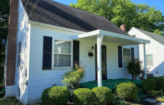 Charming 2 Bed / 1 Bath Cape Cod in Camp Taylor