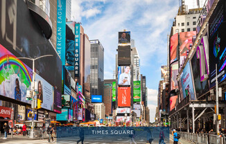 360 W 43 ST
