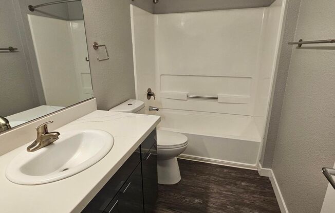 2 beds, 1 bath, 790 sqft, $2,450, Unit K210