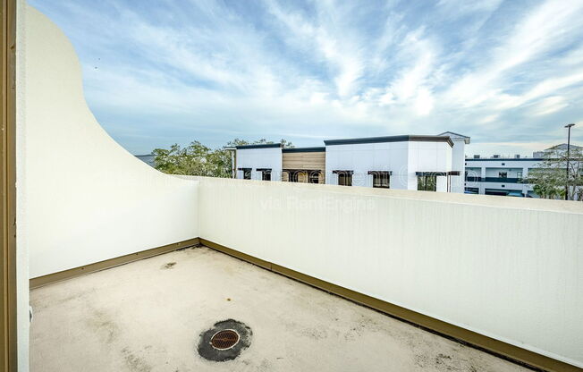 1 bed, 1 bath, 728 sqft, $1,615, Unit 147