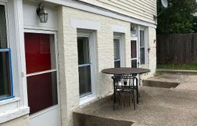 1 bed, 1 bath, 550 sqft, $999, Unit 01