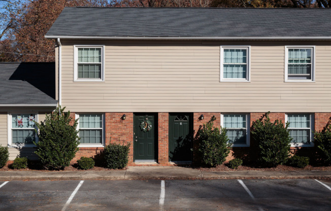 Charlotte NC Apartments For Rent | Arcadian Village |