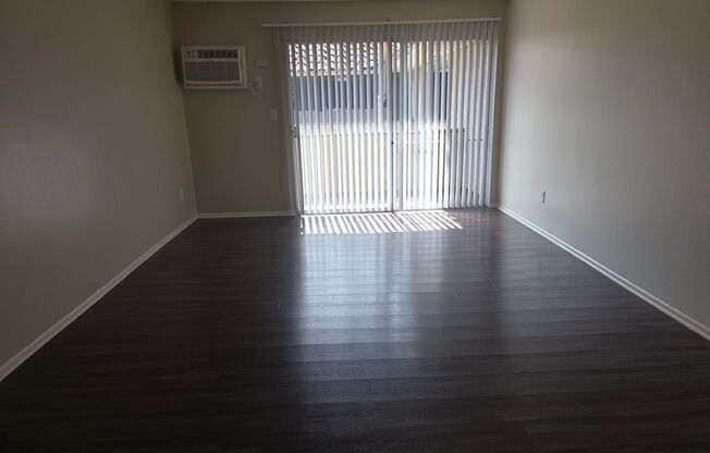 1 bed, 1 bath, 713 sqft, $2,075, Unit A124