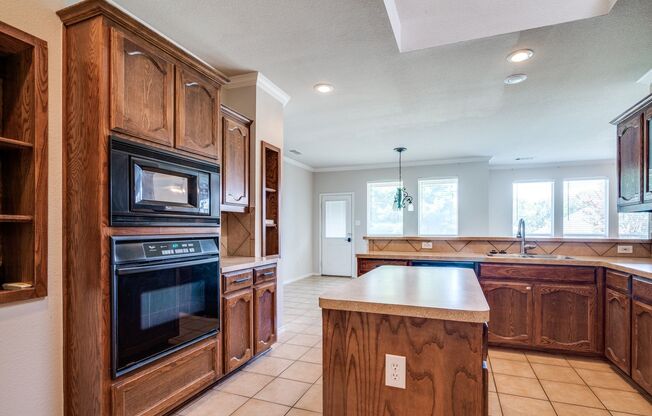 Now Available! 509 Crownpoint Dr | Arlington