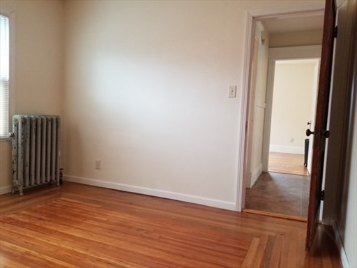 2 beds, 1 bath, 850 sqft, $1,600, Unit 2