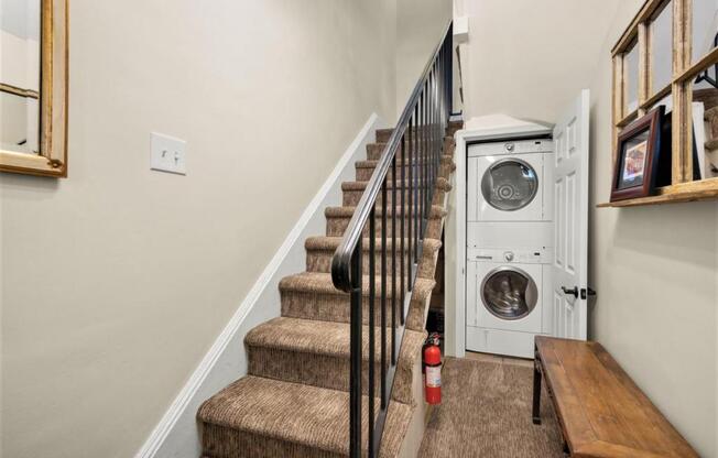 2 beds, 1 bath, 1,200 sqft, $5,750