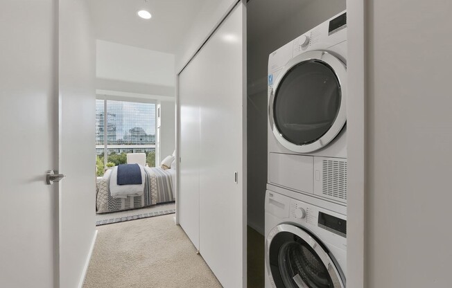 2 beds, 1 bath, 911 sqft, $3,750, Unit 617