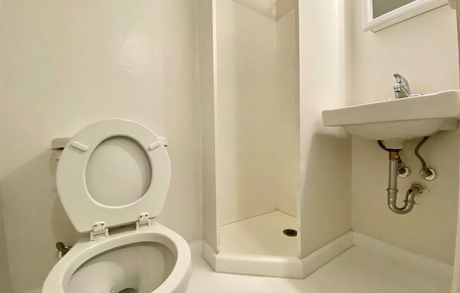 1 bed, 1 bath, 351 sqft, $1,350, Unit 506