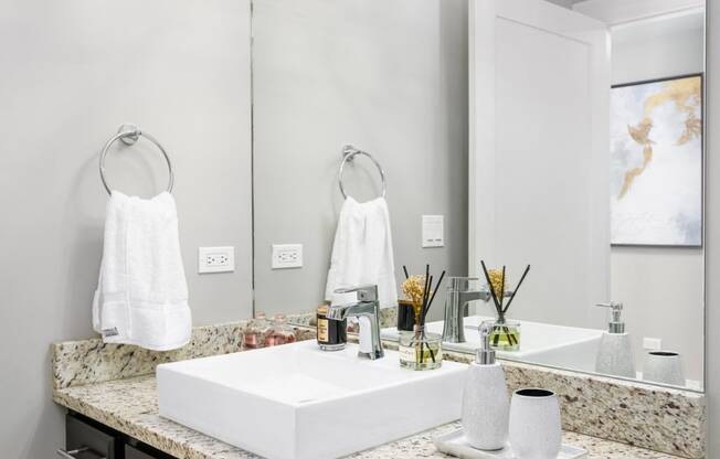 Bathroom Fitters at Somerset Place Apartments, Chicago, IL