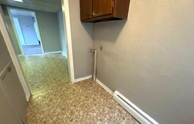 1 bed, 1 bath, $1,150, Unit Apt A