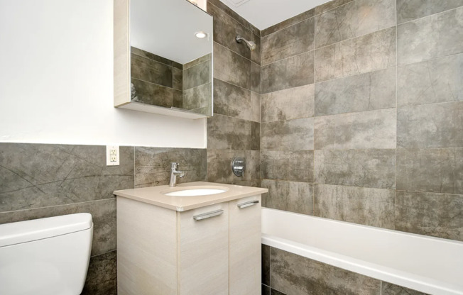 1 bed, 1 bath, $4,195, Unit 4F