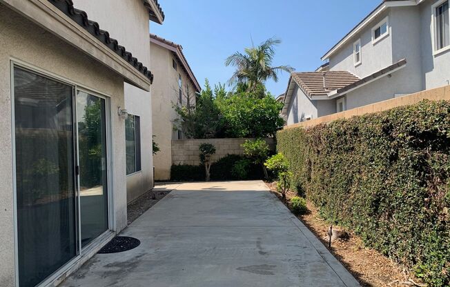 4 bed / 3 bath house in Anaheim near Brookhurst St. / Lincoln Ave. exit