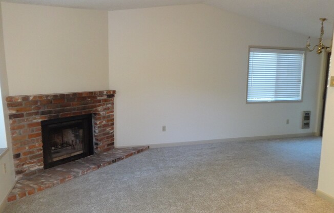 2 Bedroom Duplex in Gig Harbor