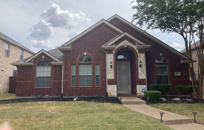 3 Bed 2 Bath House For Lease in Frisco, Texas.
