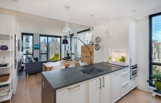 2 beds, 2 baths, $10,800, Unit 15C