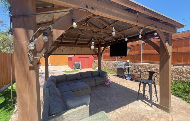 Fully remodeled house in Spring Valley on a beautifully manicured lot
