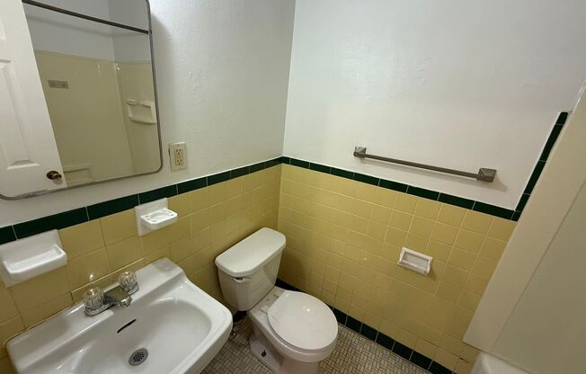 Studio, 1 bath, 487 sqft, $1,250, Unit Fifth 206