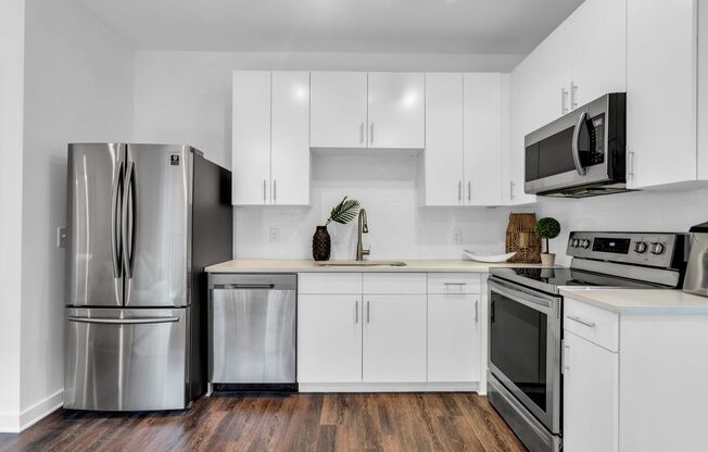 2 beds, 2 baths, 781 sqft, $1,542, Unit 204
