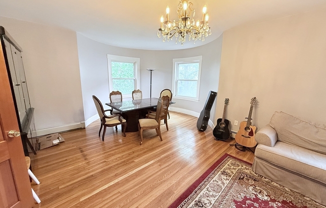 208 RAWSON RD