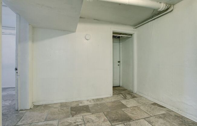 Studio, 1 bath, $875