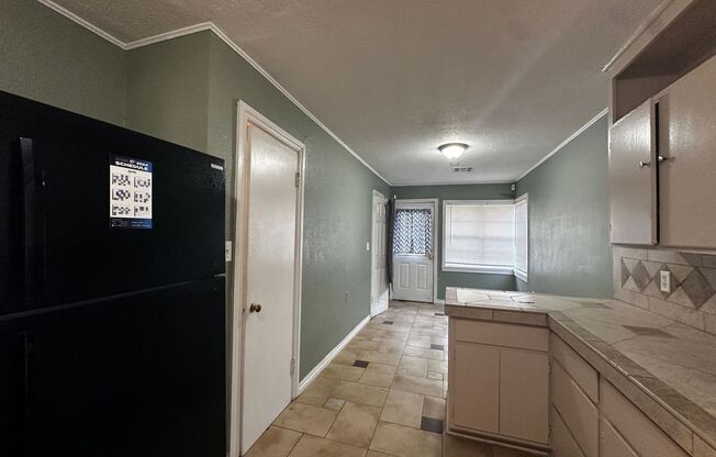 2 beds, 1.5 baths, $1,250