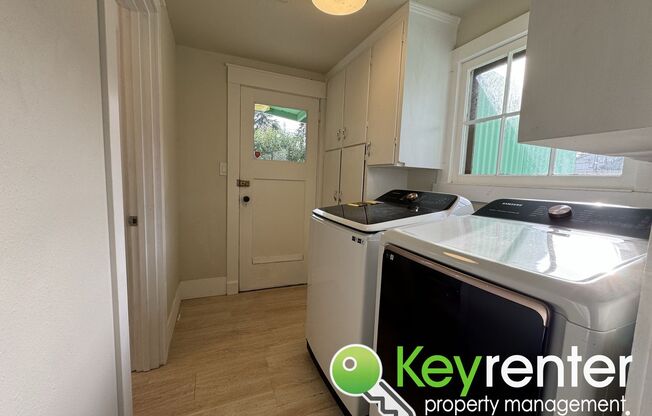 2 beds, 1 bath, $2,300