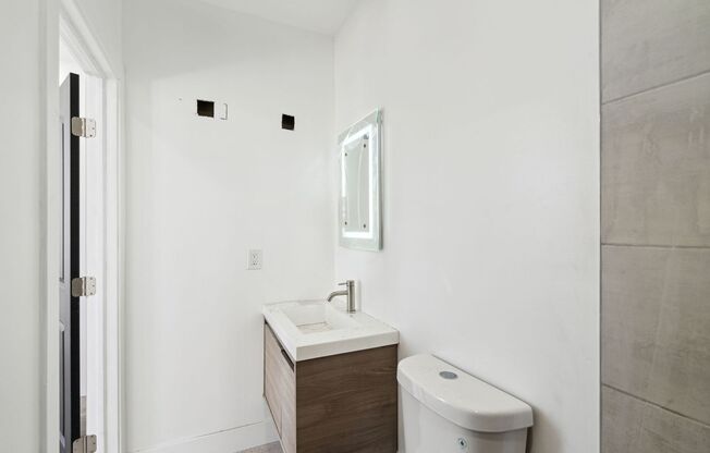 3 beds, 2.5 baths, $2,200