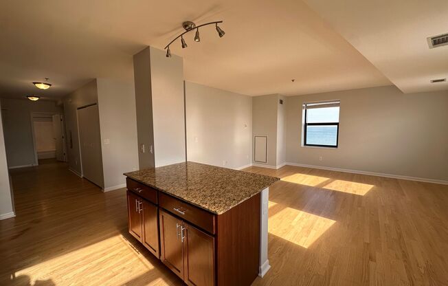2 beds, 1 bath, 1,000 sqft, $2,275, Unit 503