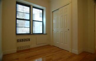 290 W 12 ST