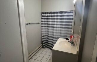 1 bed, 1 bath, 700 sqft, $1,050, Unit 2709 Hampshire Unit 102