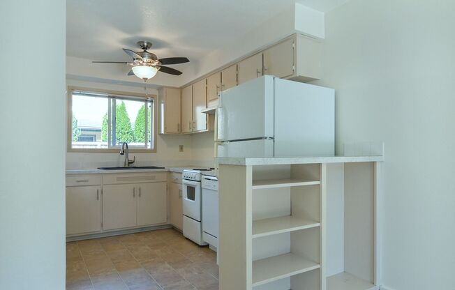 2 beds, 1 bath, $1,550, Unit 1