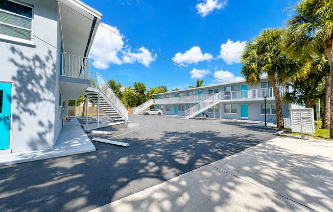 3 beds, 2 baths, $1,795, Unit Unit 201