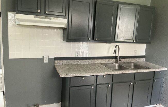 6 bedroom single family home