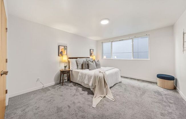 Modern Green Lake Home with Rooftop Deck, Views & AC