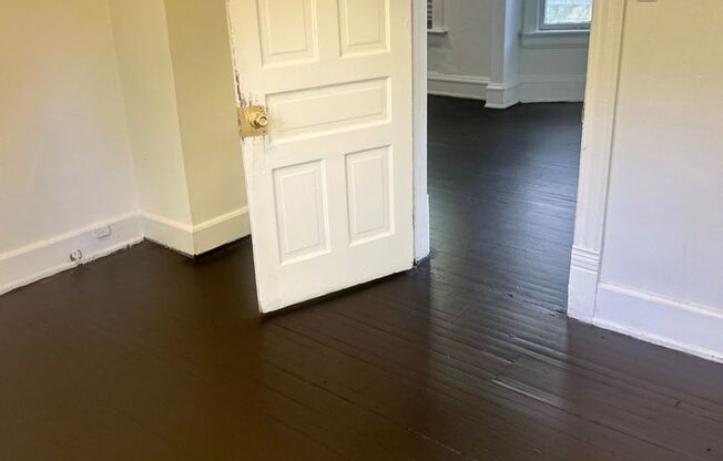 Comfortable 2BR Home – Low Deposit Program Available!