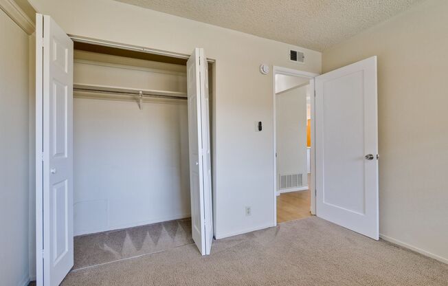 2 beds, 1 bath, $2,950, Unit UNIT 1