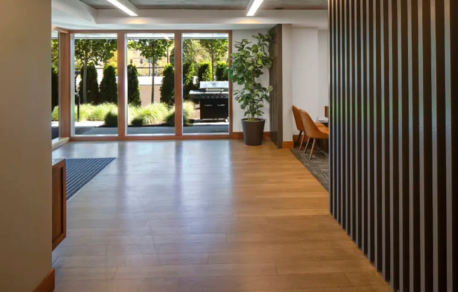 2 beds, 1 bath, 728 sqft, $1,999, Unit 105