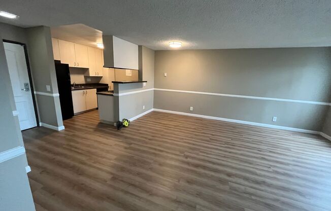 2 beds, 1 bath, 980 sqft, $2,500, Unit 061