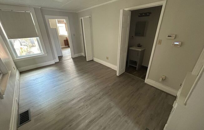 Newly Renovated 2 Bedroom 1.5 Bath in Dormont!