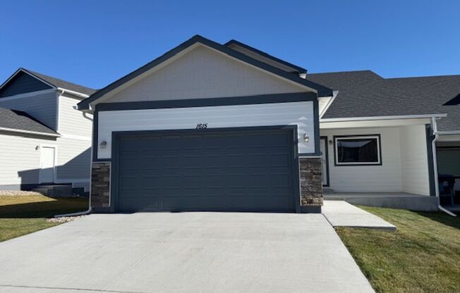 Fully Upgraded Executive Home For Lease