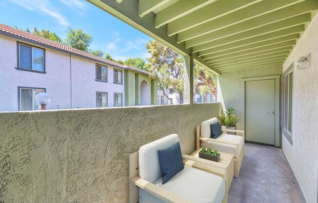2 beds, 1 bath, 840 sqft, $1,275, Unit S1127