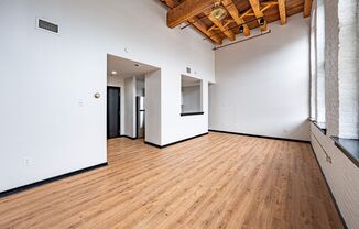 1 bed, 1 bath, $1,300, Unit Apartment 104