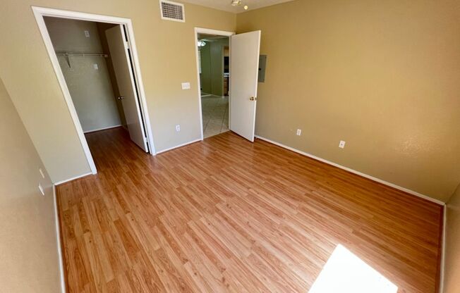 1 bed, 1 bath, $1,200