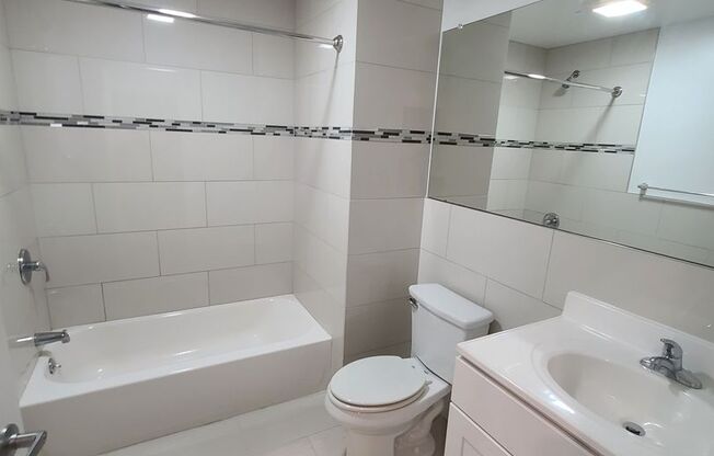 Studio, 1 bath, 442 sqft, $1,025, Unit 228