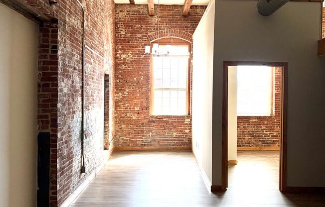 1 bed, 1 bath, 847 sqft, $1,600, Unit 5201