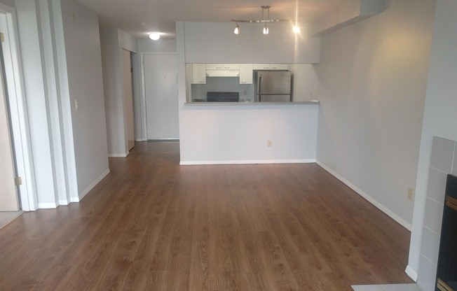 Gorgeous 1BDR in the heart of Queen Anne!